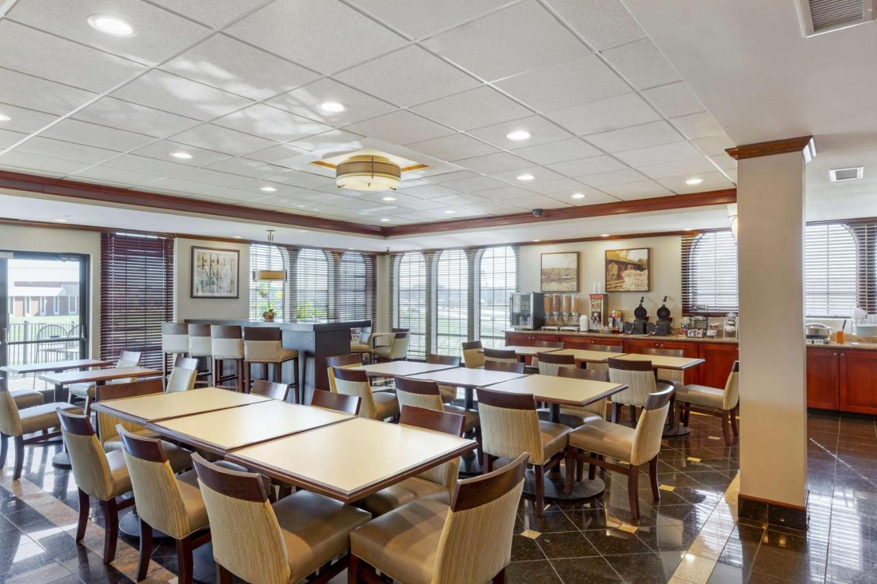 Best Western Plus South Hill Inn Exterior photo