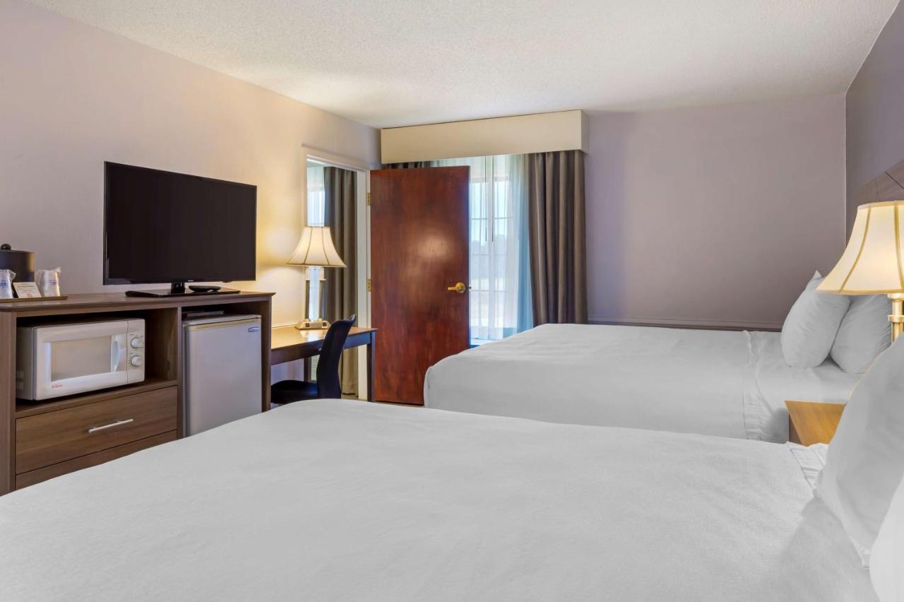 Best Western Plus South Hill Inn Exterior photo