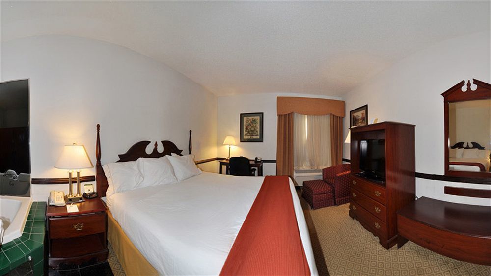 Best Western Plus South Hill Inn Exterior photo
