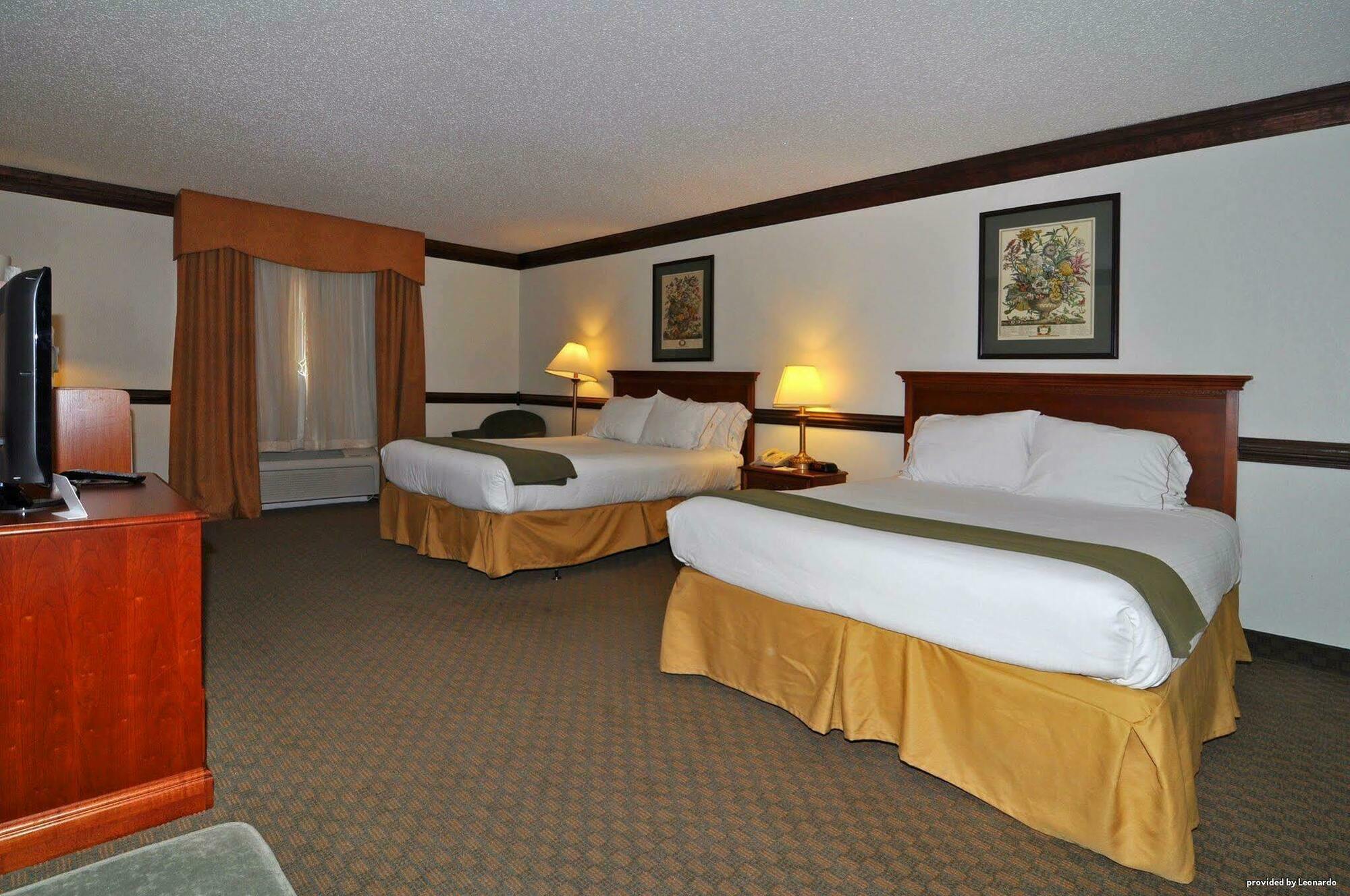 Best Western Plus South Hill Inn Exterior photo